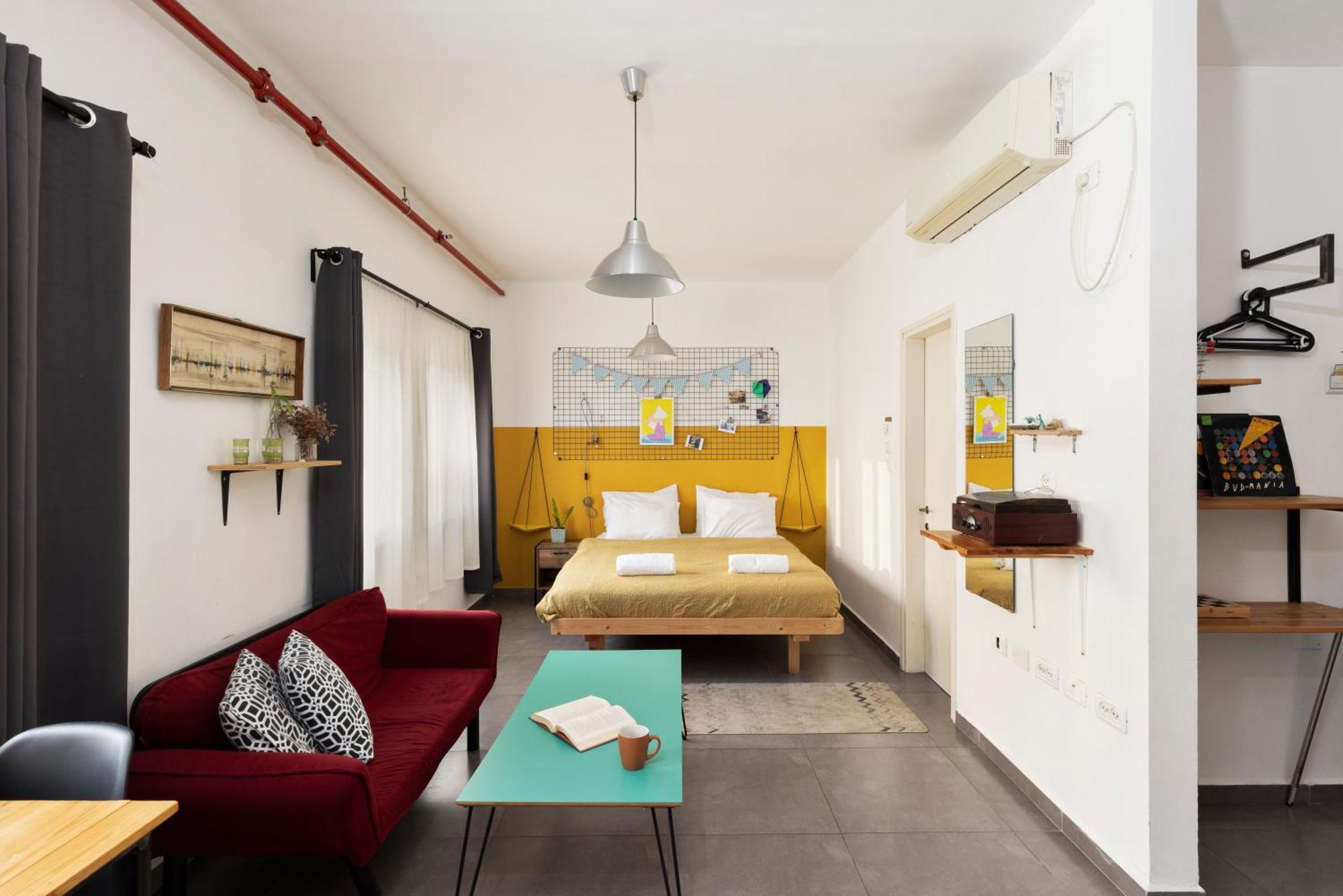 Rena's House Aparthotel