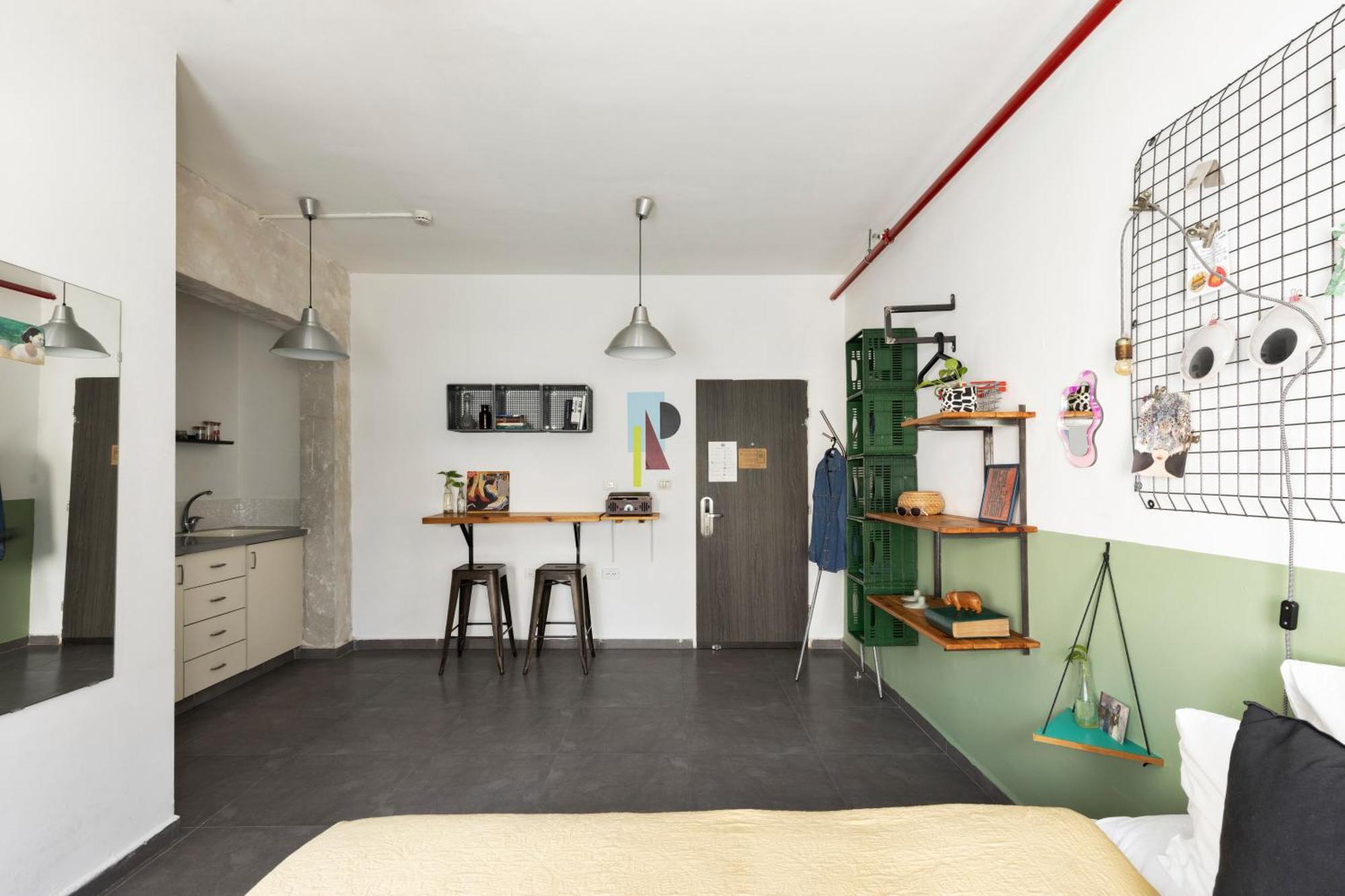 Rena's House
